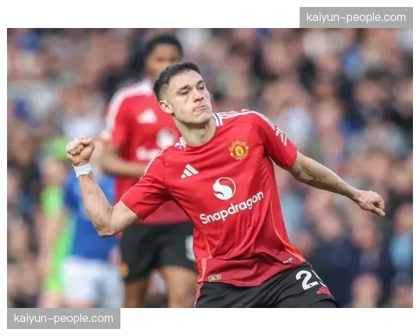 英超裁判公司承认个别判罚错误 但坚称整体失误率下降