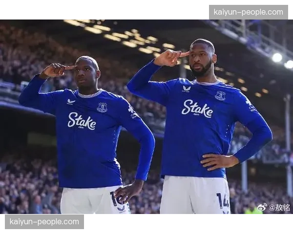 富勒姆与埃弗顿互交白卷，防守稳健进攻效率低下